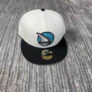 San Jose Sharks Hat Cap Fitted Mens 7 1/4 White Black NHL Ice Hockey New Era
